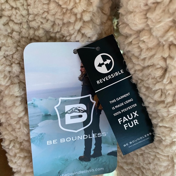 Be Boundless Sherpa Jacket/coat. - Picture 3 of 9